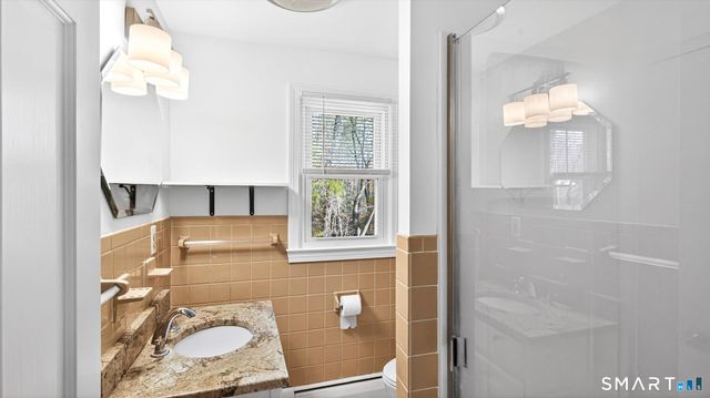 28 Park Road, Simsbury, CT 06070