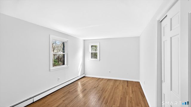 28 Park Road, Simsbury, CT 06070