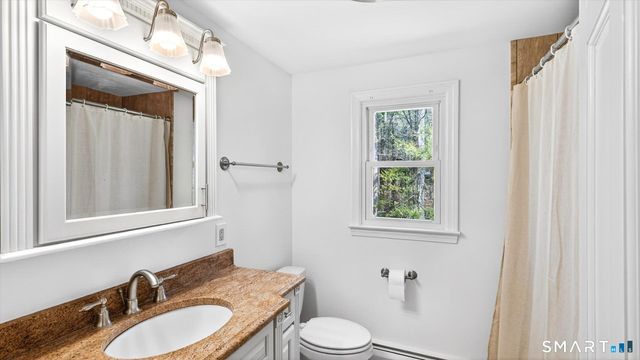 28 Park Road, Simsbury, CT 06070