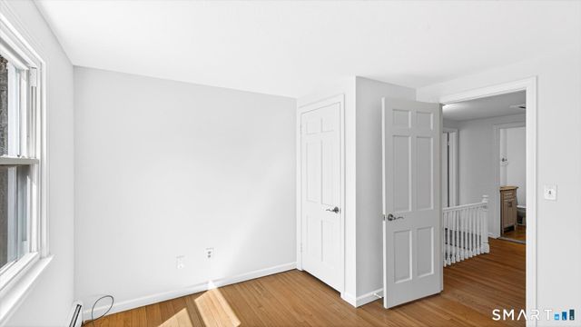 28 Park Road, Simsbury, CT 06070