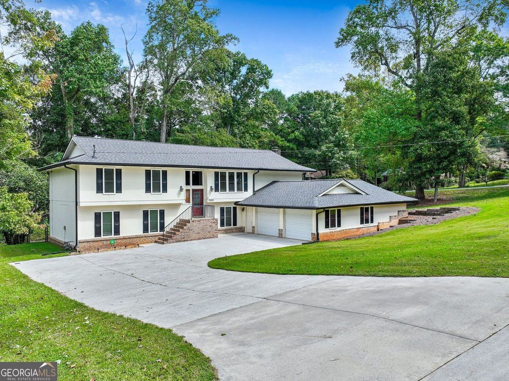 2026 Crescent Drive SW, Snellville, GA 30078 — photo 2