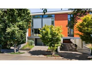 245 Sw MEADE St M1, Portland, OR 97201
