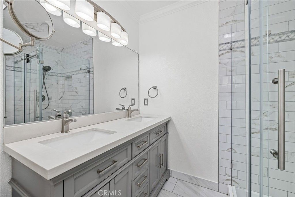 Image 25 of property listing at 1048 E Comstock Avenue, Glendora, CA 91741