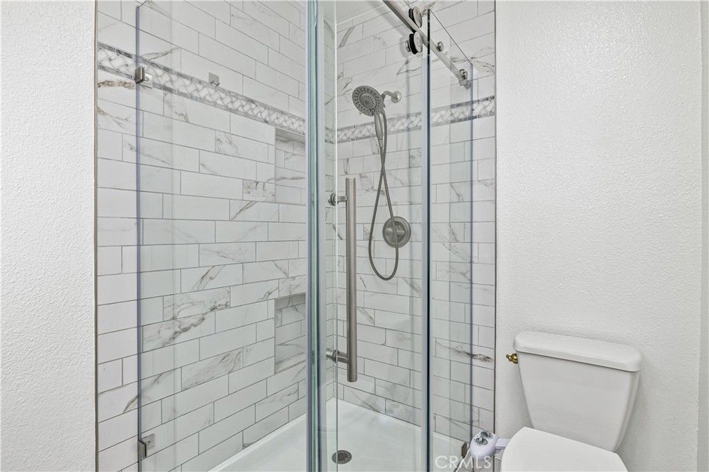 Image 26 of property listing at 1048 E Comstock Avenue, Glendora, CA 91741