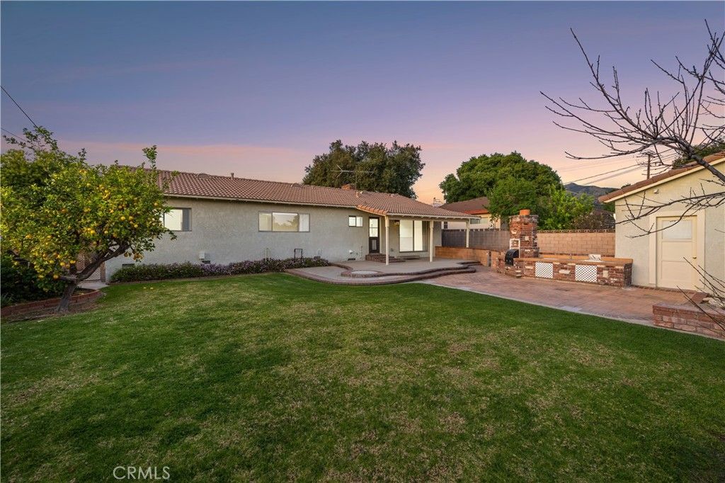 Image 35 of property listing at 1048 E Comstock Avenue, Glendora, CA 91741