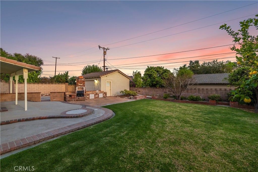 Image 41 of property listing at 1048 E Comstock Avenue, Glendora, CA 91741