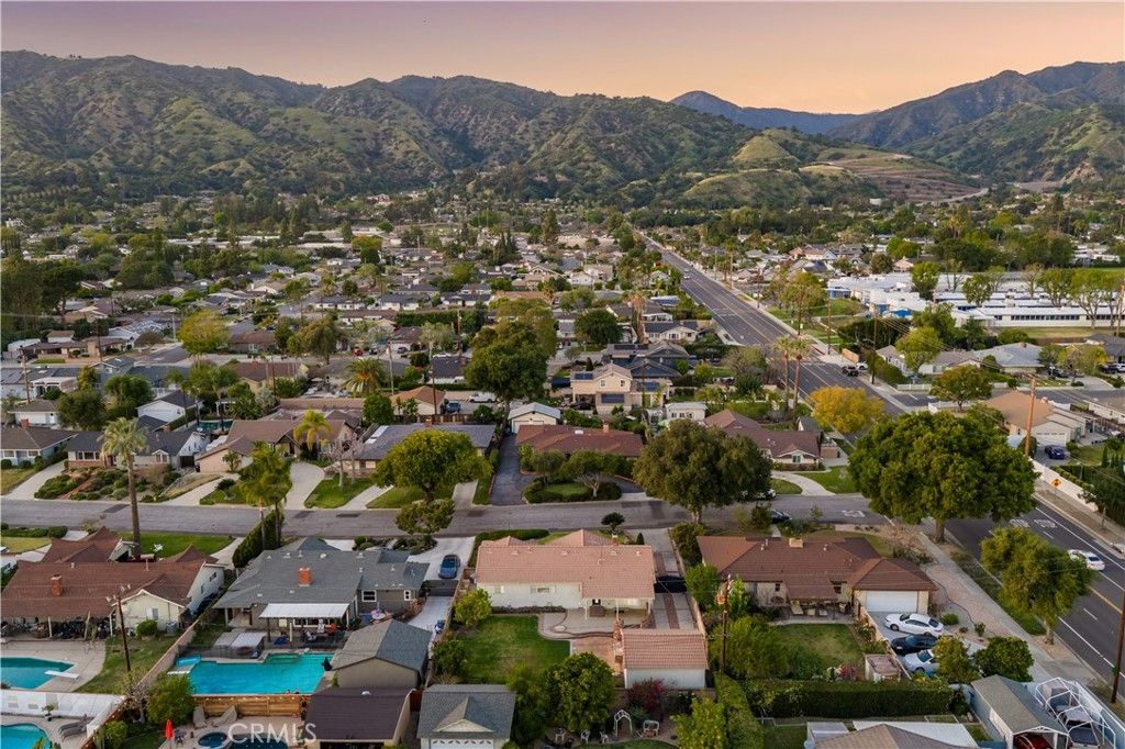 Image 46 of property listing at 1048 E Comstock Avenue, Glendora, CA 91741