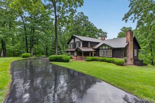 1544 Horseshoe Ridge Road, Chesterfield, MO 63005