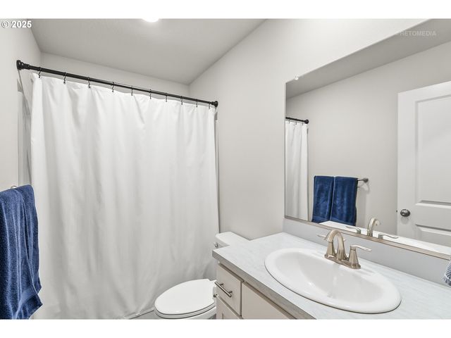 31021 Nw NORTH Ave, North Plains, OR 97133