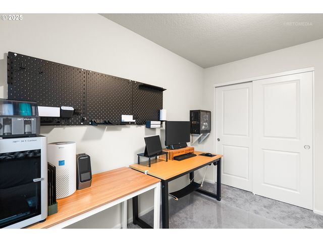 31021 Nw NORTH Ave, North Plains, OR 97133