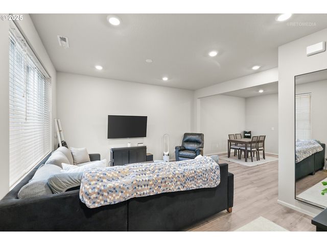 31021 Nw NORTH Ave, North Plains, OR 97133