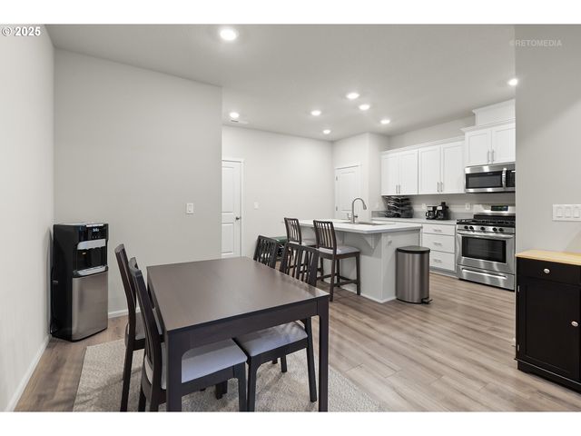 31021 Nw NORTH Ave, North Plains, OR 97133