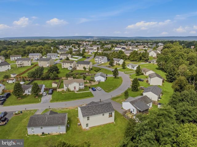 77 EISENHOWER CIR, Inwood, WV 25428