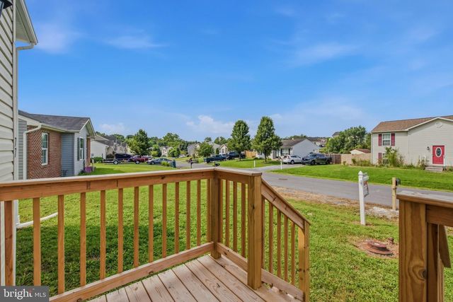 77 EISENHOWER CIR, Inwood, WV 25428