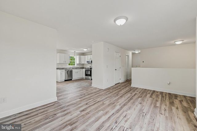 77 EISENHOWER CIR, Inwood, WV 25428