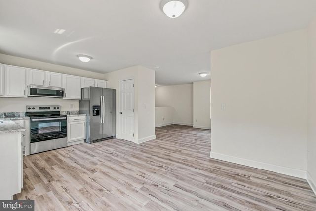 77 EISENHOWER CIR, Inwood, WV 25428