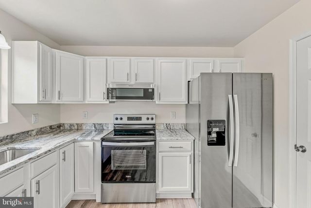 77 EISENHOWER CIR, Inwood, WV 25428