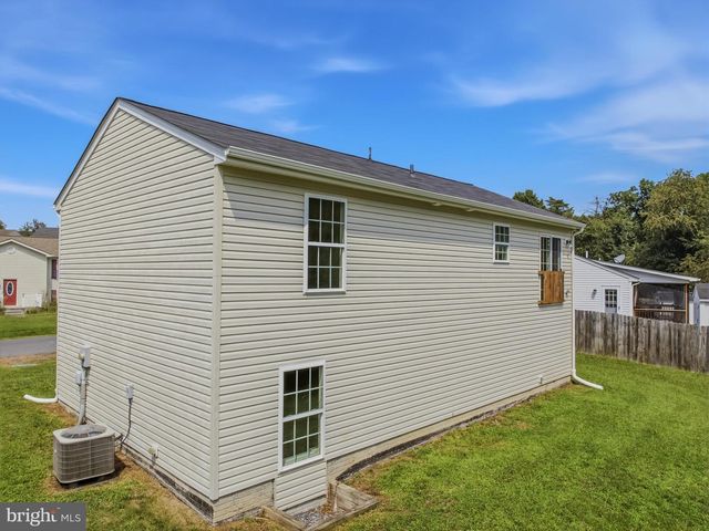 77 EISENHOWER CIR, Inwood, WV 25428