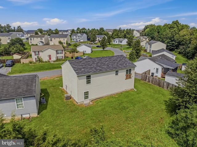 77 EISENHOWER CIR, Inwood, WV 25428