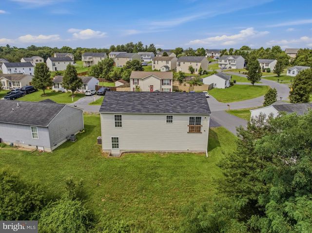 77 EISENHOWER CIR, Inwood, WV 25428