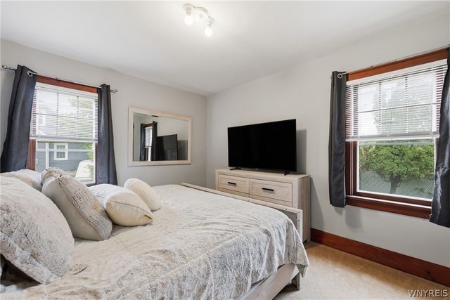 68 East Center Road, West Seneca, NY 14224