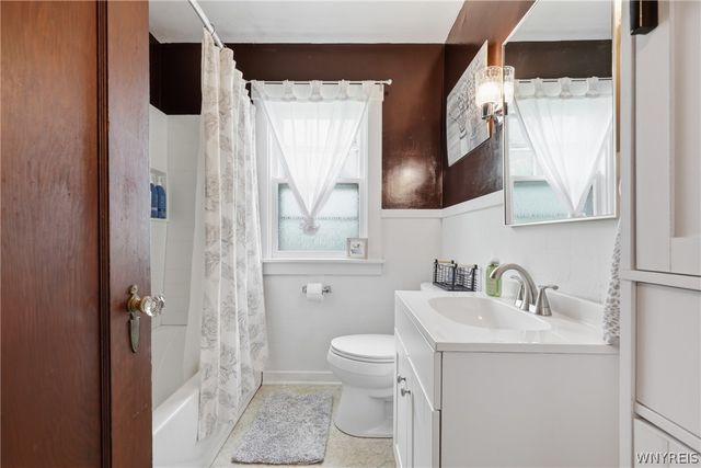 68 East Center Road, West Seneca, NY 14224