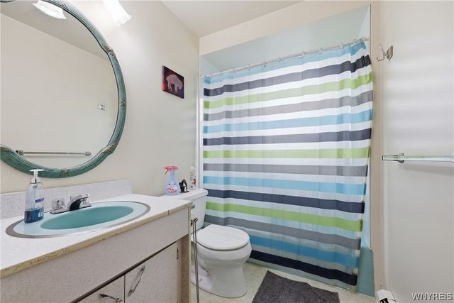 68 East Center Road, West Seneca, NY 14224