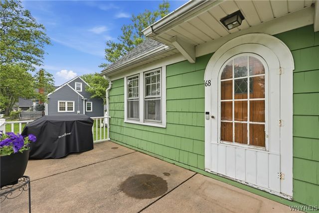 68 East Center Road, West Seneca, NY 14224