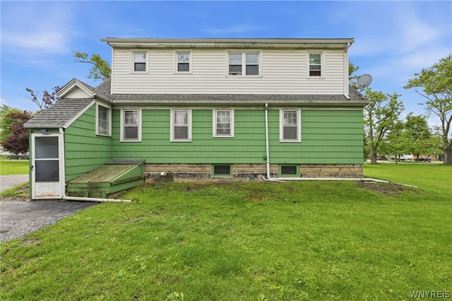 68 East Center Road, West Seneca, NY 14224