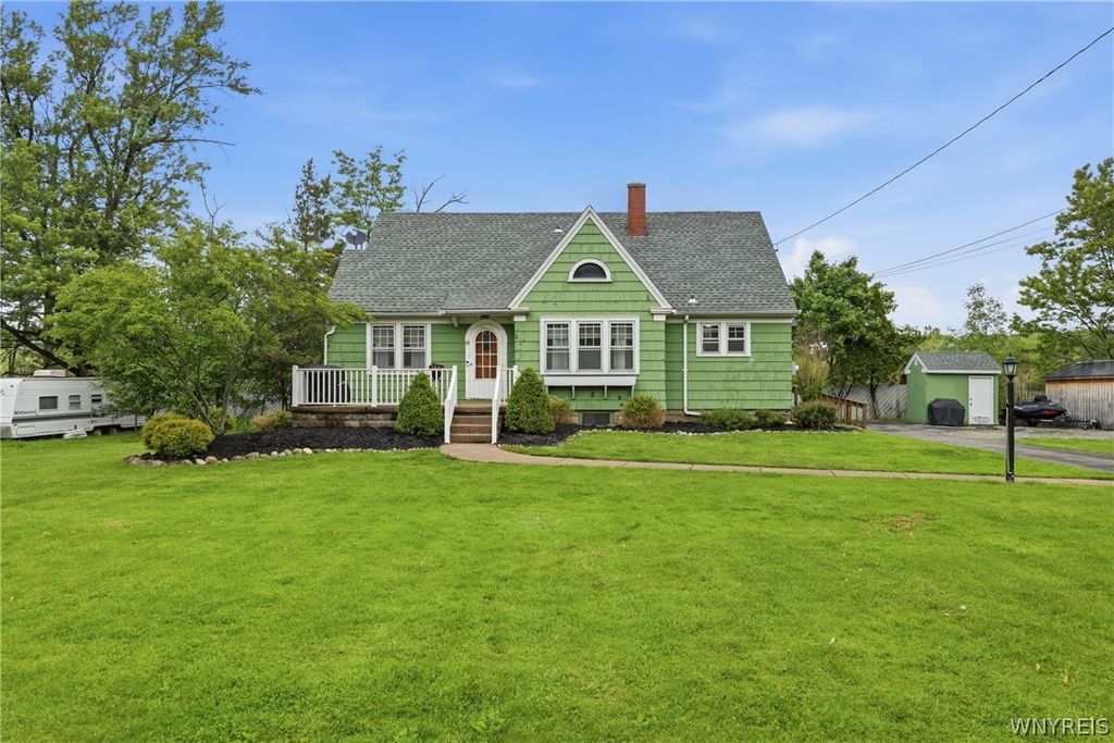 68 East Center Road, West Seneca, NY 14224