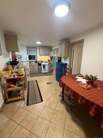 30 Capitol Drive, Newtown, CT 06482