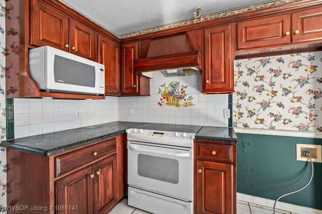 3218 Fairway Drive, Alma, AR 72921