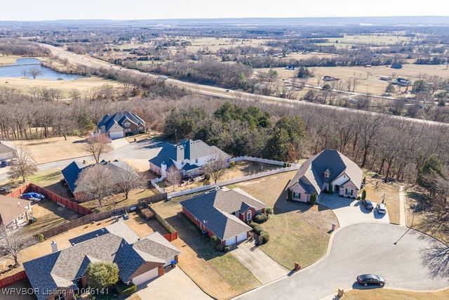 3218 Fairway Drive, Alma, AR 72921