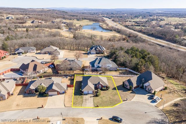 3218 Fairway Drive, Alma, AR 72921