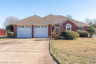 3218 Fairway Drive, Alma, AR 72921