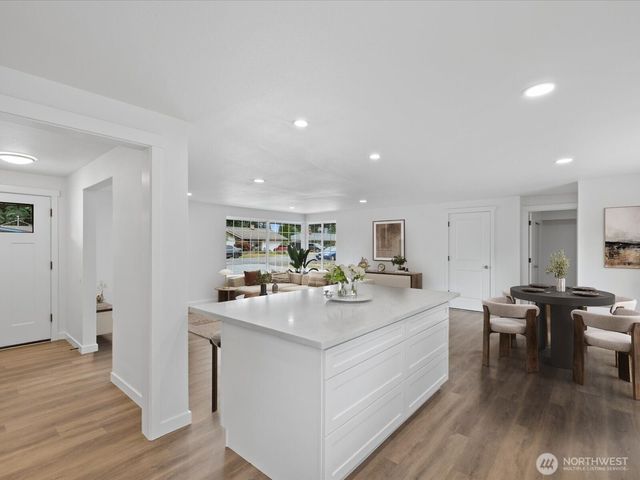 5724 78th Place NE, Marysville, WA 98270