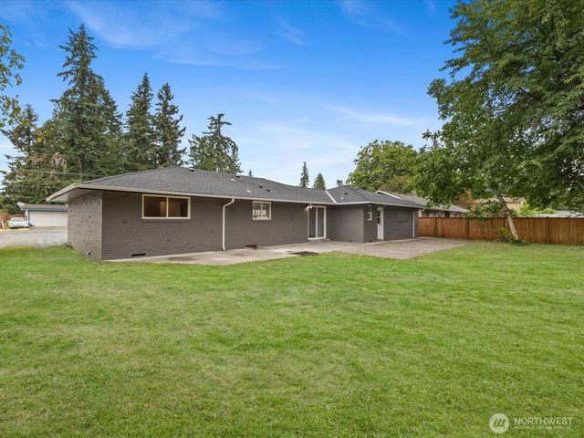 5724 78th Place NE, Marysville, WA 98270