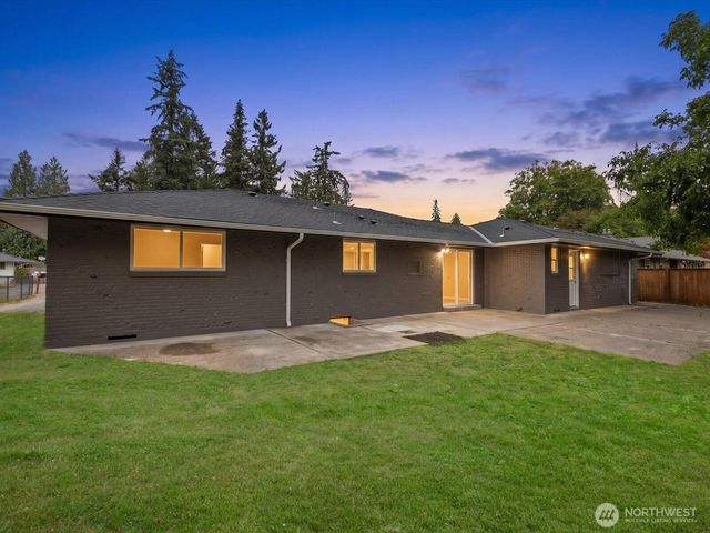 5724 78th Place NE, Marysville, WA 98270