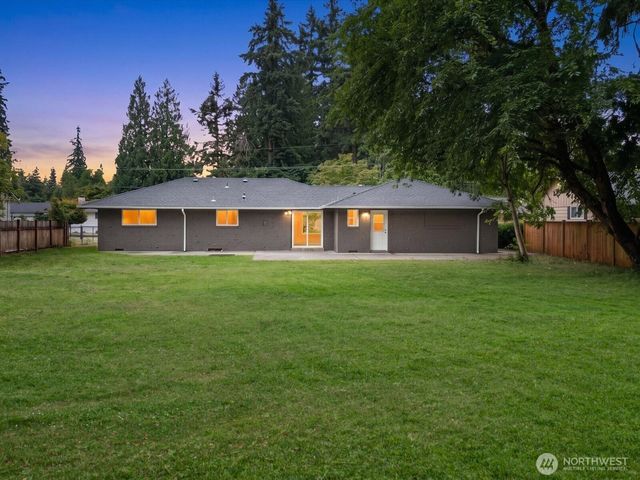 5724 78th Place NE, Marysville, WA 98270