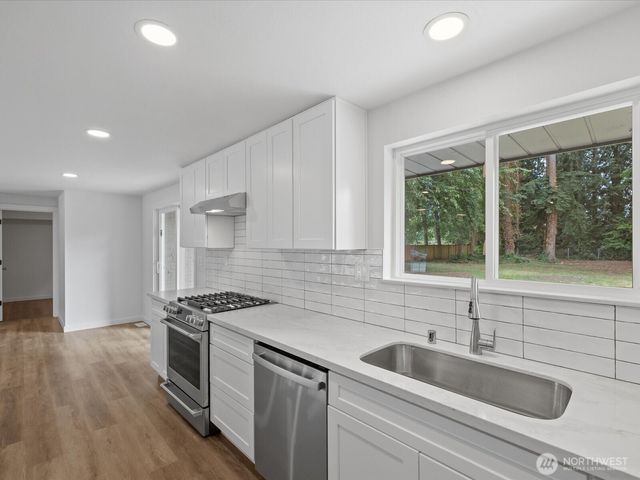 5724 78th Place NE, Marysville, WA 98270