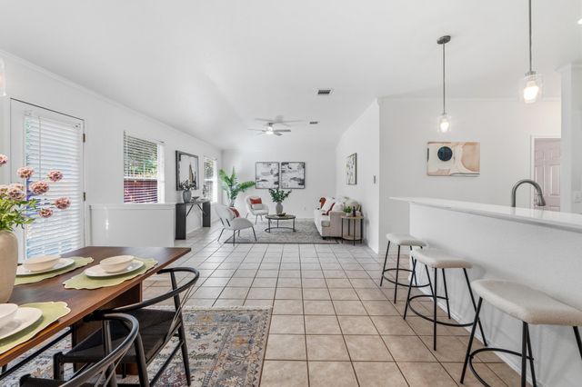 2502 Vernell WAY, Round Rock, TX 78664