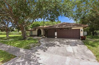10821 Paso Fino Dr, Lake Worth, FL 33449