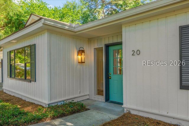 20 Kings Ct, Hilton Head Island, SC 29926