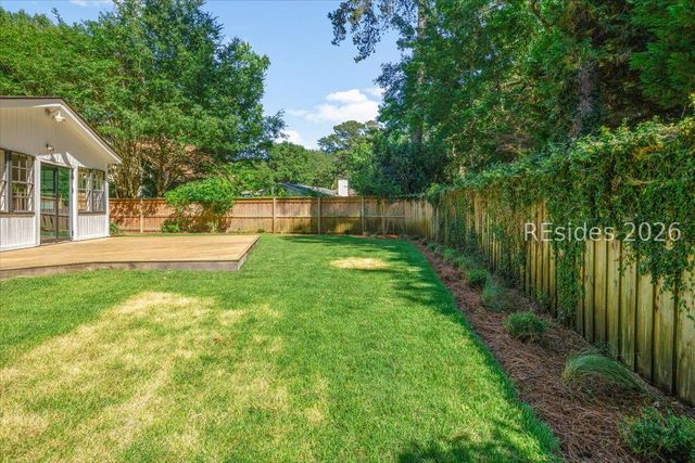 20 Kings Ct, Hilton Head Island, SC 29926