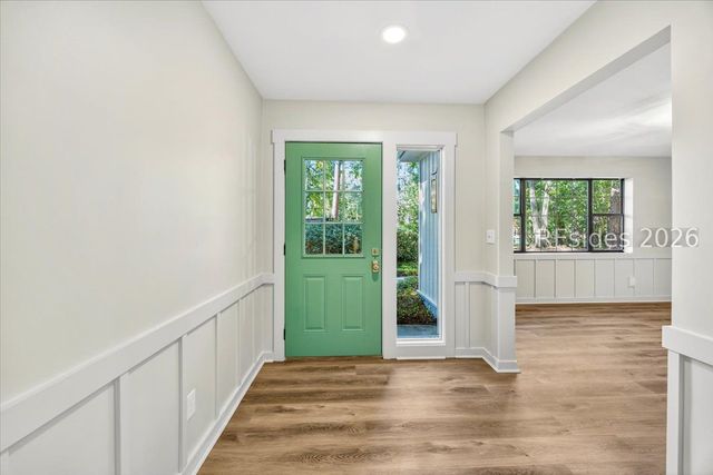 20 Kings Ct, Hilton Head Island, SC 29926