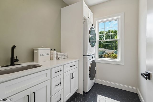 126 Hickson Dr, New Providence Boro, NJ 07974