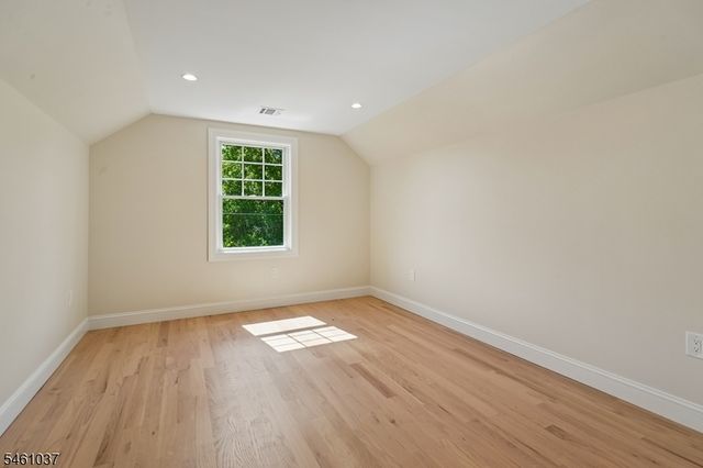 126 Hickson Dr, New Providence Boro, NJ 07974
