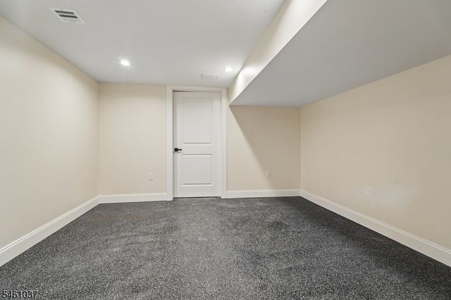 126 Hickson Dr, New Providence Boro, NJ 07974