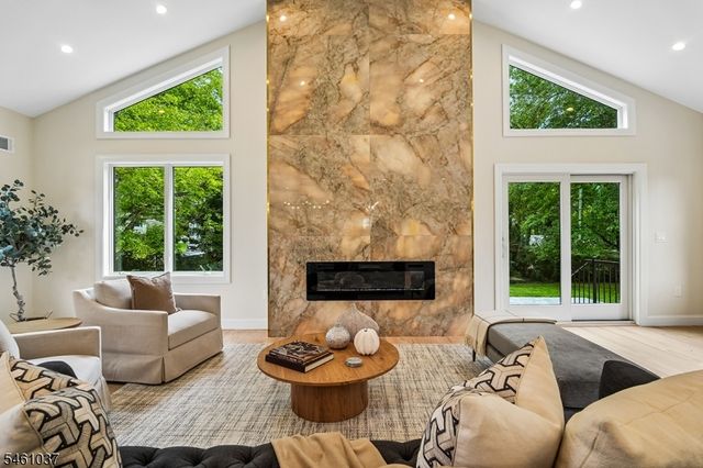 126 Hickson Dr, New Providence Boro, NJ 07974