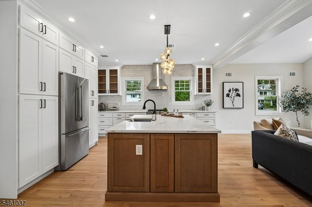 126 Hickson Dr, New Providence Boro, NJ 07974